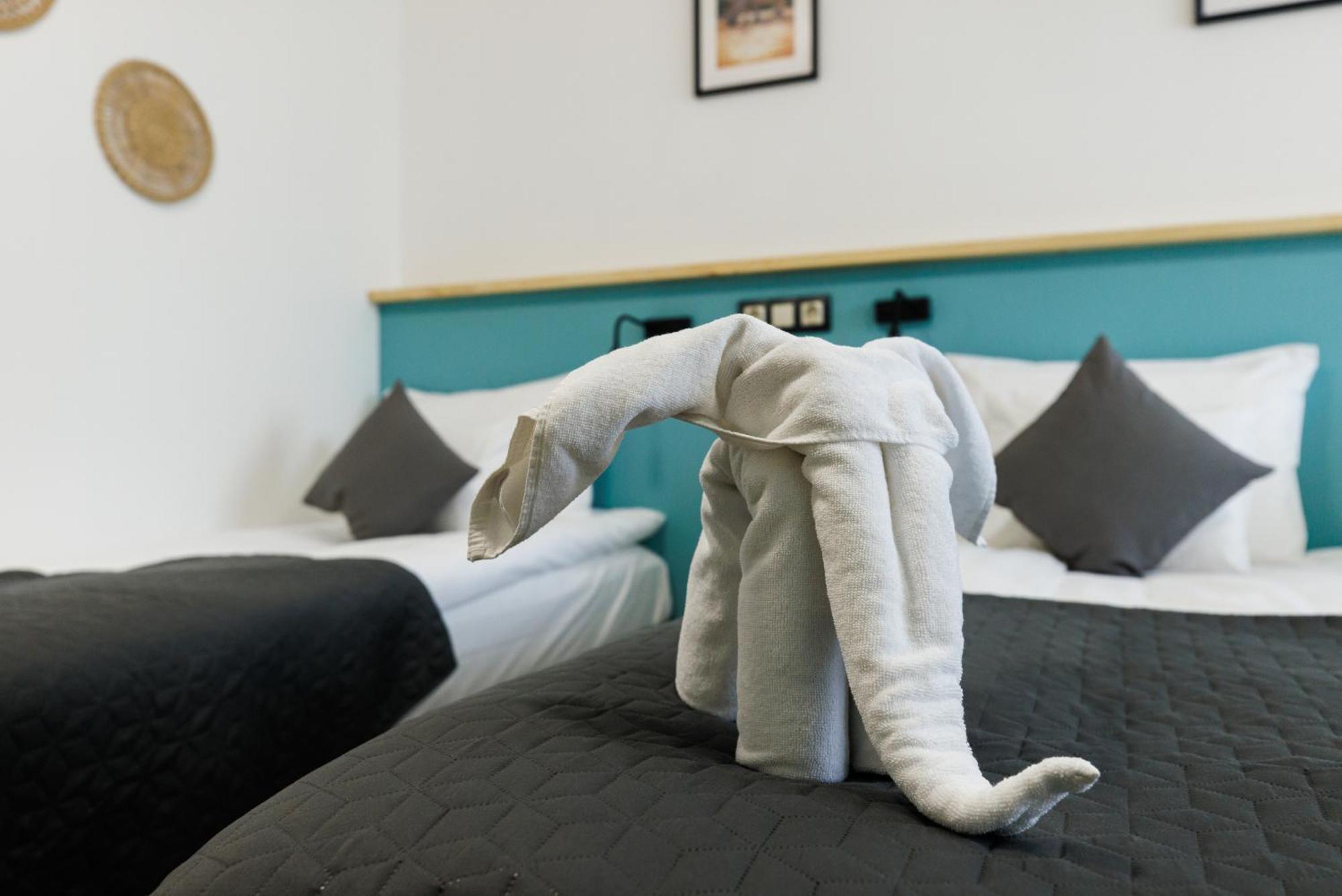 Safari Hotel セゲド エクステリア 写真