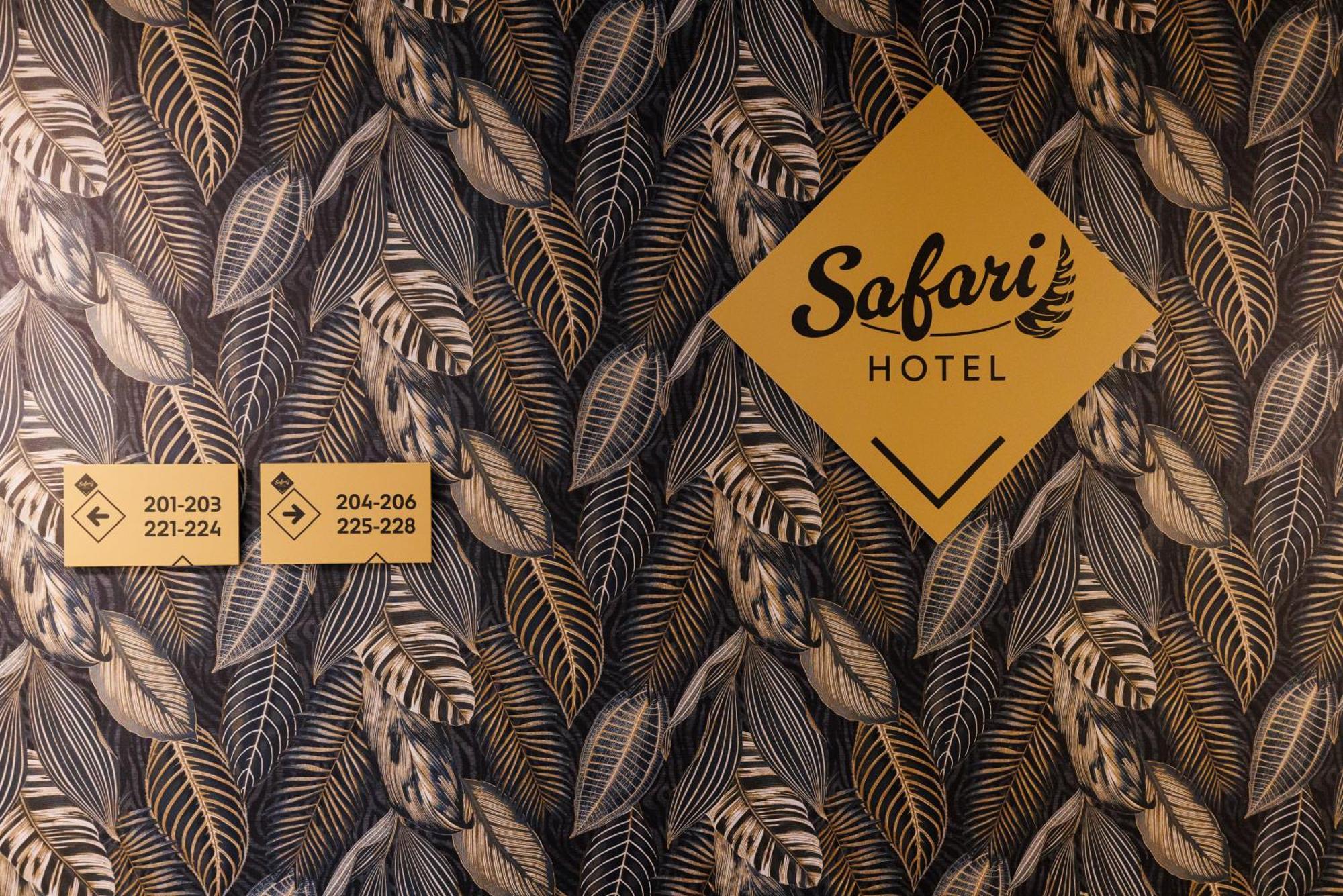 Safari Hotel セゲド エクステリア 写真